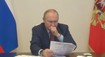 Putin už má problémy i s mluvením. Otekl a lapal po dechu
