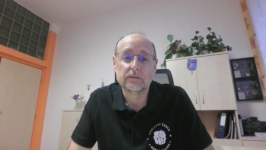 Zrušení kombinované výuky není pro děti dobré. Ministerstvo nenechalo ukázat výsledky projektu, říká expert