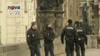Na Karlově mostě byly v těchto dnech zesíleny hlídky městské policie.