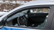 Muž zaútočil na policistu lahví alkoholu