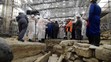 Sarkofág a archeologové