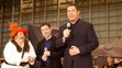 Magda Szubanskiová, Alan Joyce a John Travolta, 10. 5. 2004