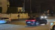 Policejní zásah u izraelské ambasády, kde se pokusil upálit muž