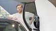 David Pastrňák a jeho BMW i8