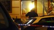 Muž nejprve vystřelil do vzduchu a poté do okna restaurace