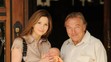 Ivana Gottová a Karel Gott s novorozenou Nelly, 2. 6. 2008