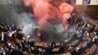 Debata srbského parlamentu se zvrhla (3)