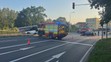  Autobus se v Karlových Varech zřítil do kolejiště