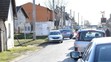 Auta projížděla přes zavřené závory - 2