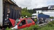Jižní spojka kolabuje! Dopravu zastavila hromadná nehoda - 9
