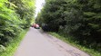 Auto skončilo na střeše, děti zachránila autosedačka