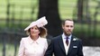 Svatba Pippy Middleton - matka Carol a bratr James