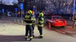 Hasiči se v Praze srazili s osobním autem, dva zranění - 12