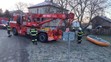 Vytažení osobního vozidla z rybníku (1)