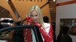 modelka, paříž, autosalon