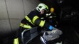 Vyprošťování muže zaklíněného pod soupravou metra na Florenci - 2