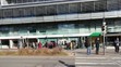 Fronty lidí před bankou Sberbank (5)