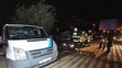 V Praze na parkovišti hořelo, oheň poničil čtyři auta - 7