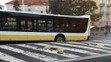 Pod autobusem v Mostě se propadla silnice