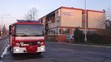 Z hořícího hotelu v pražském Braníku hasiči evakuovali 24 lidí, dva jsou zranění