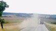 Kamion vytlačil motorkáře ze silnice a ujel - 2