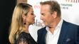 Kevin Costner s manželkou Christine Baumgartner