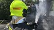 Nákladní vůz po srážce s motorkou shořel - 3