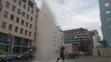 Auto přerazilo hydrant ve Vysočanech - 8
