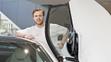 David Pastrňák a jeho BMW i8