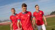 Jaroslav Zelený (vlevo), Patrik Schick (uprostřed) a Lukáš Provod v nových reprezentačních dresech