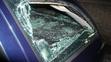 Zaměstnancům v Třinci se nelíbila nízká výplata, šéfovi rozbili auto lopatou