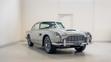 Aston Martin DB5 z roku 1964, který Seanu Connerymu