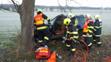 Auto v Třemošnici narazilo do stromu - 1