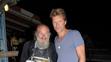 Bezdomovec, který zná všechny celebrity a všechny celebrity znají jeho - Jon Bon Jovi