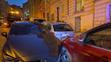 Auto bez řidiče se rozjelo a nabouralo několik stojících aut - 2