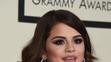 Nejlepší dekolty z Grammy Awards 2016 - Selena Gomez