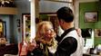 Gena Rowlandsová a Cheyenne Jackson ve filmu Six Dance Lessons in Six Weeks, 2014