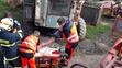 Muži se zasekla noha ve stroji na brambory - 9