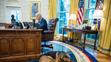 Prezident Joe Biden se svým psem Commanderem (2)