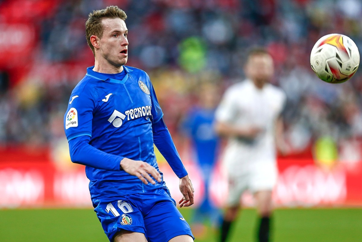 Camiseta negra dragon real madrid