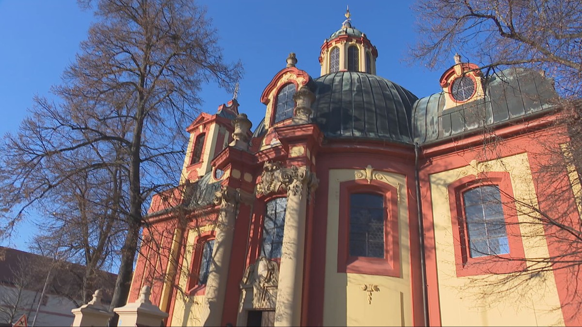 Stát letos prodal majetek za 1,65 miliardy korun. Nejdražší byl zámek Kunratice