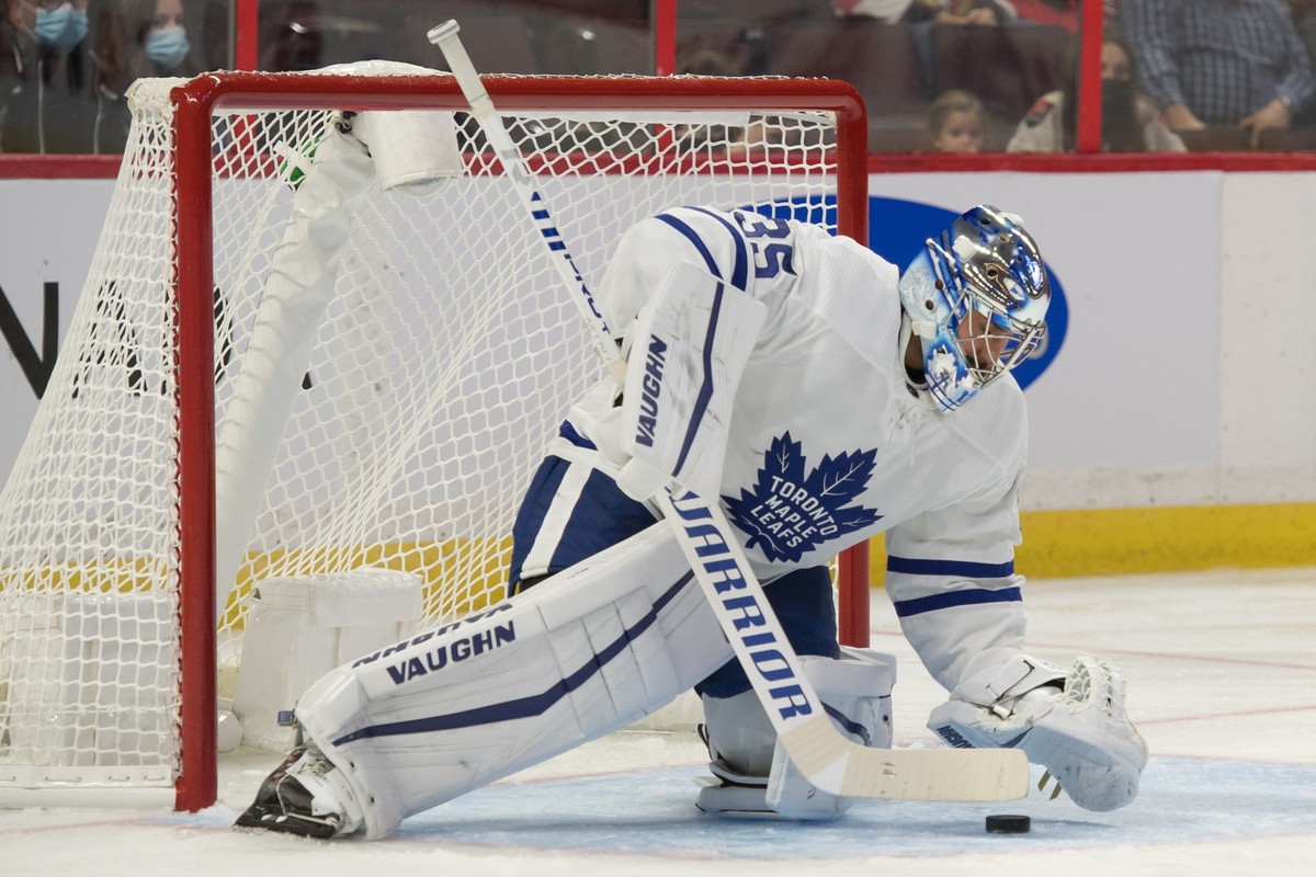 NHL prep continues: Mrázek caught Toronto zero, Kubalík’s shot wasn’t enough