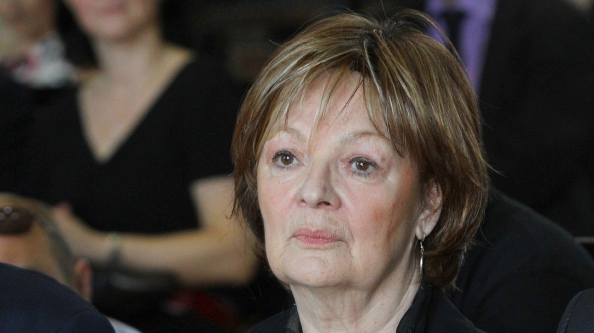 Actress Jana Hlaváčová’s Public Farewell Live Broadcast from National Theater