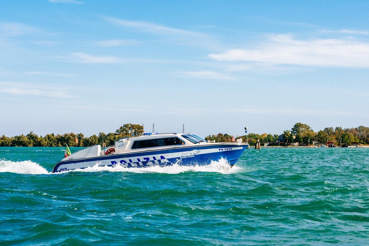 Hanno tirato fuori un ceco morto dal mare in Italia.  Le autorità possono prendere contatto con la famiglia