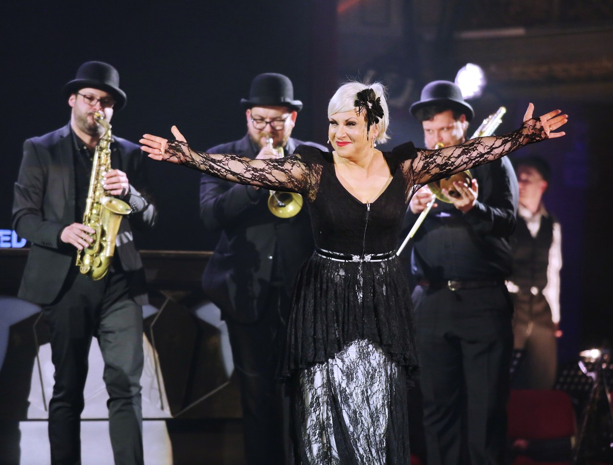 Lucerna Dagmar Peckova Dagmar Pecková a její Mackie Messer boří Lucernu | TN.cz