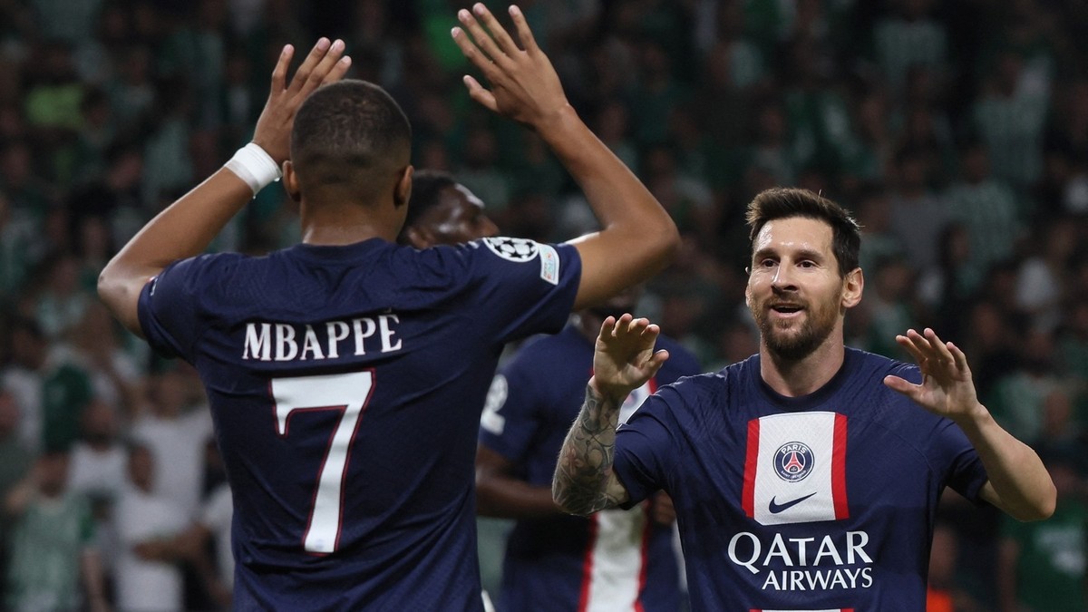 C’est un poème sur le football.  Messi et Mbappe ont réalisé une performance passionnante