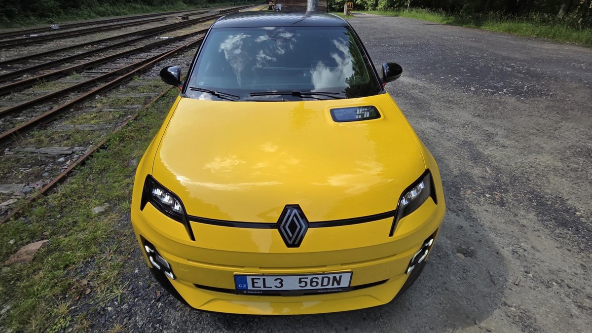 Provětrali jsme auto roku: Nabitý elegán z Francie má šmrnc a jede jako nikdy