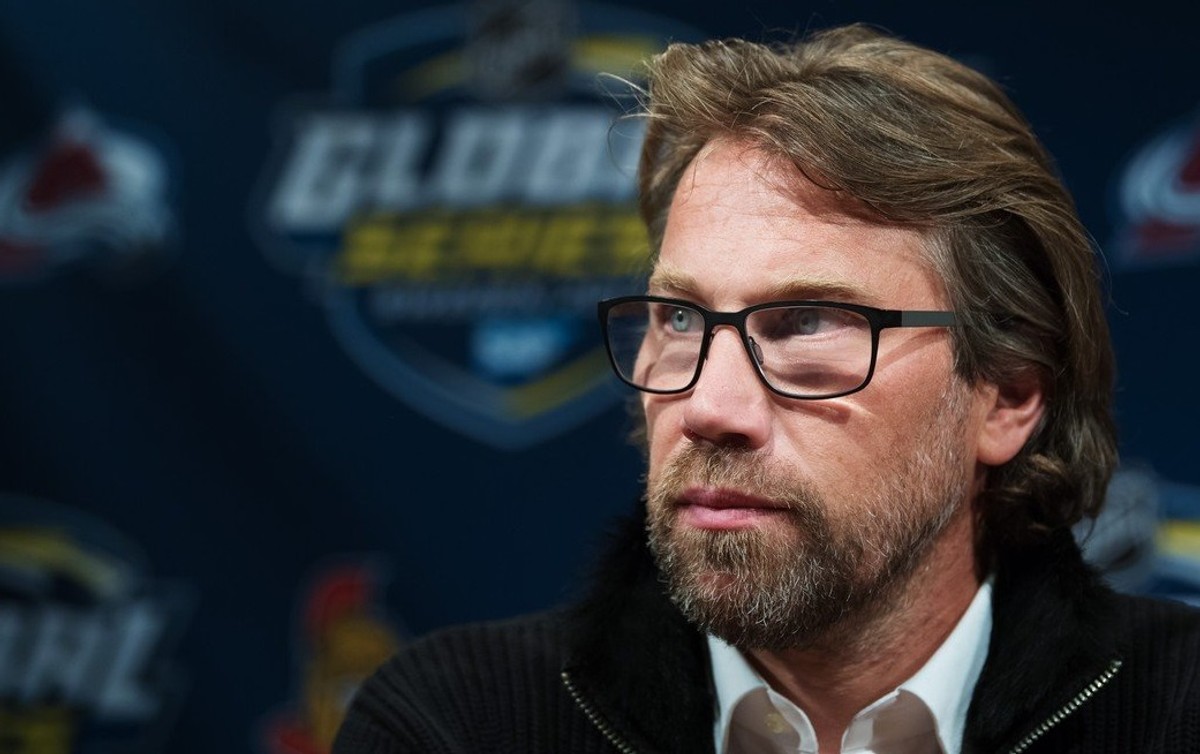 Legendární Peter Forsberg se vrátil na led. Ve Švýcarsku válí jako za