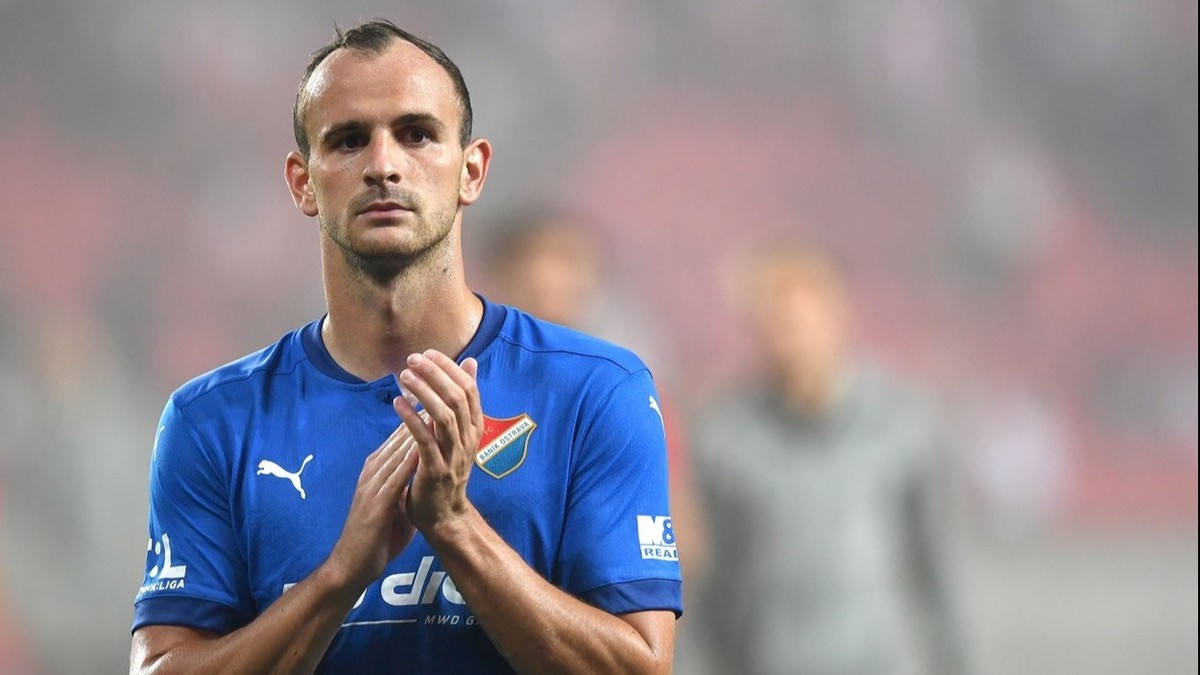 Fotbalová Sparta překvapila, z hostování si stáhla obránce Lischku | TN.cz