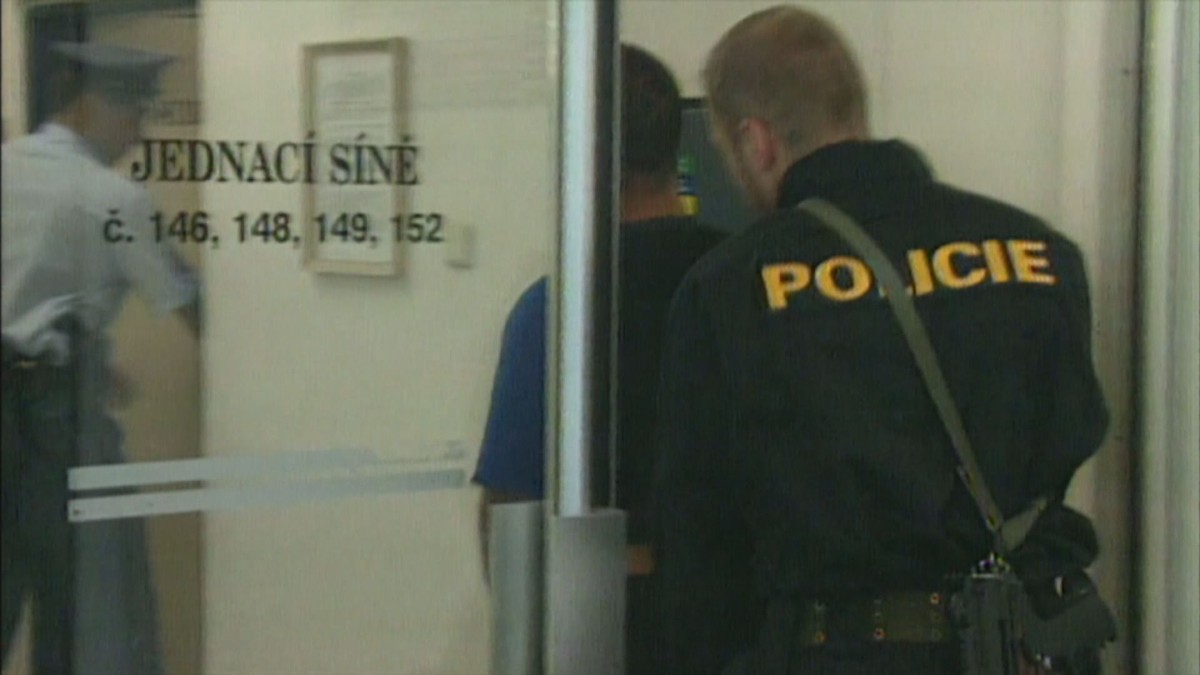 Poliziotti cechi contro la mafia italiana!  A Praga, hanno arrestato i loro membri influenti
